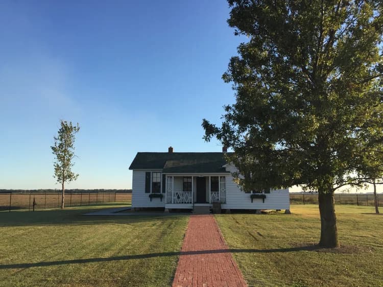 Johnny Cash, A Long Way Around To A Lonesome Sound: Part 1